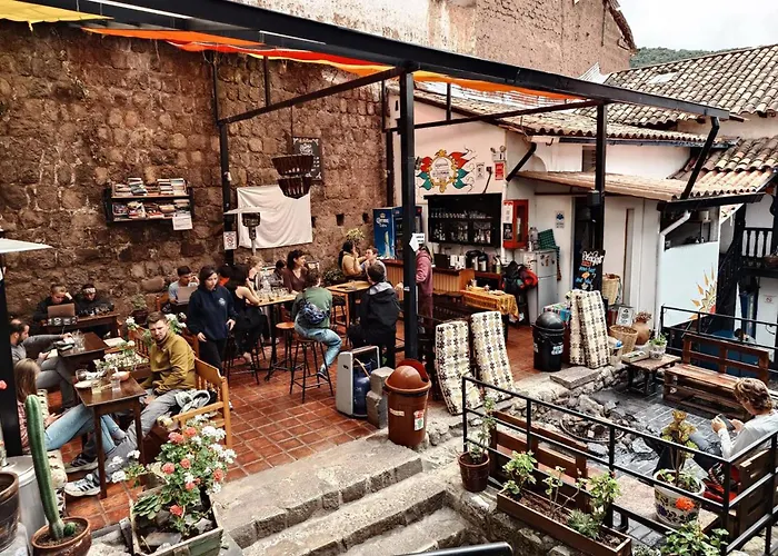 Intro Hostels Cusco